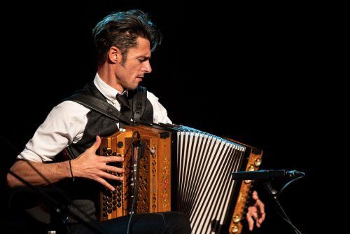 Das außergewöhnliche Musikprojekt aus Südtirol von Herbert Pixner zählt zu den spannendsten Acts der Sparte neue und progressive Volksmusik. SEPP PIXNER