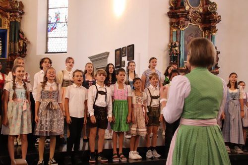 Der Landeskinderchor lud zum Jubiläumskonzert. nam/3