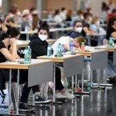 12.777 Bewerber für 1740 Plätze