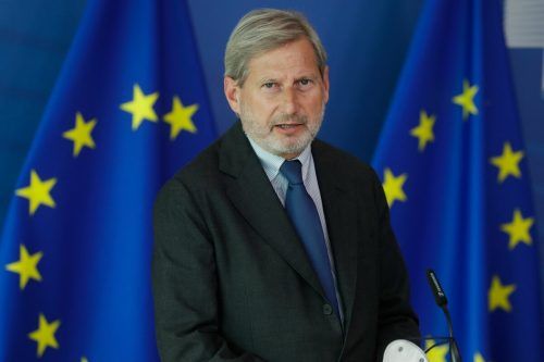 Die Finanzierung des Pakets brauche eine seriöse Basis, sagt Hahn. AFP