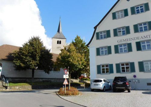 Die Göfner Ortszentrumsgestaltung soll noch in diesem Herbst abgeschlossen werden. Für das Vorzeigeprojekt Sebastianswiese wurden nun die Gewerke vergeben. Mäser