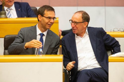 Die Regierungsspitze pocht auf den Bahnhofsbau.  VN/Hartinger