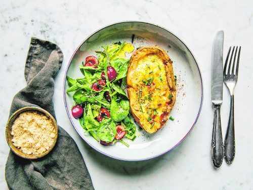 Die Süßkartoffeln harmonieren wunderbar mit dem würzigen Bergkäse und dem frischen Salat. Alma/Rupp AG