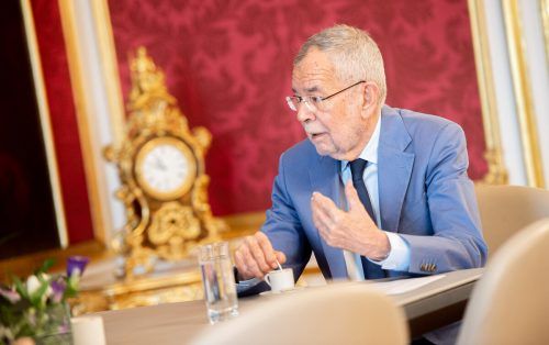 Die VN trafen Van der Bellen im Vorfeld seiner Vorarlberg-Reise in Wien. Die Entscheidung, ob er wieder kandidiert, will er rechtzeitig bekannt geben. Präsidentschaftskanzlei