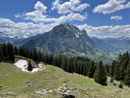 Dieses Foto mit Blick auf die Kanisfluh gelang VN-Leserin Bianca Walser.