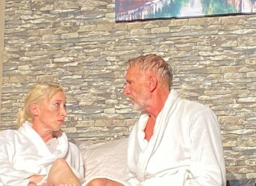 Elke Amann und Hubert Krenkel in „Arthur & Claire“. vn/dietrich