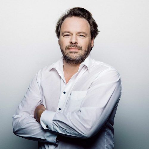 Christian Vögel. Der Götzner Ortsparteichef brachte eine Anzeige ein. Der Vorwurf: Hopfner habe das Telefonat aufgezeichnet und verbreitet, sonst hätte es Pompl ja nicht gehört. Ritsch gab der Staatsanwaltschaft die Ermächtigung zu ermitteln – das ist in solchen Fragen notwendig. Hopfner bestreitet die Vorwürfe.