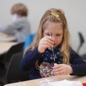 Hoffen auf ein normales Schuljahr 2021/2022. Getestet wird weiter. »A4