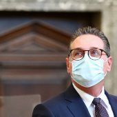 Vorwurf der Bestechlichkeit: Strache vor Gericht. »A3