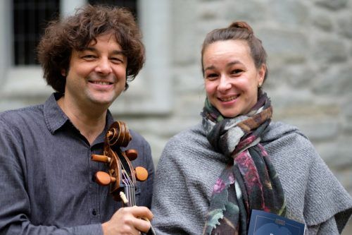 Cellist Thomas Platzgummer (musikalische Leitung) und Sopranistin Miriam Feuersinger (Konzeption). bachkantaten