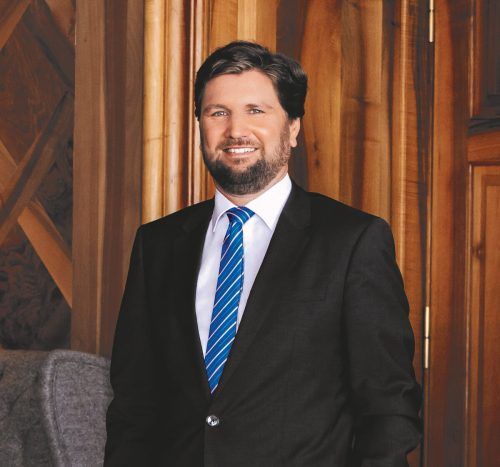 "Das ist ein tiefer Eingriff in Eigentumsrechte und in zivilrechtliche Verträge, die sich mit Marktwirtschaft und Eigenverantwortung nicht vereinbaren lassen. Dieser rückwirkende Schritt wäre ein fatales Signal für die Rechtssicherheit." Michel Haller, Hypo Vorarlberg