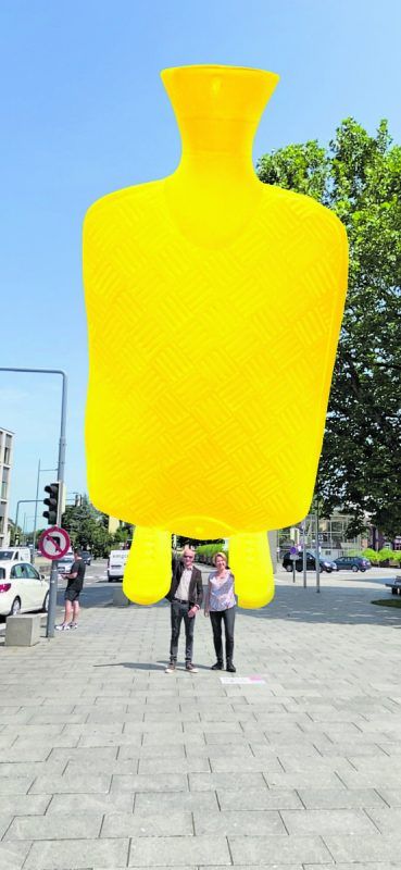 Format und Standort der digitalisierten Arbeiten von Erwin Wurm im Dornbirner Stadtraum folgen einem stringenten Konzept und fordern zur Interaktion auf. kunstraum, Dietrich
