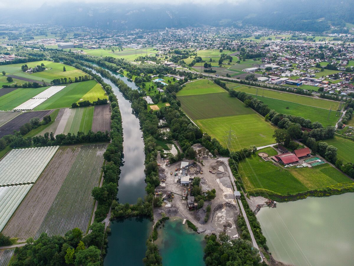 Seit einem Jahrzehnt versuchen die beiden Kummenberggemeinden, beim Kies auf einen Nenner zu kommen. VN
