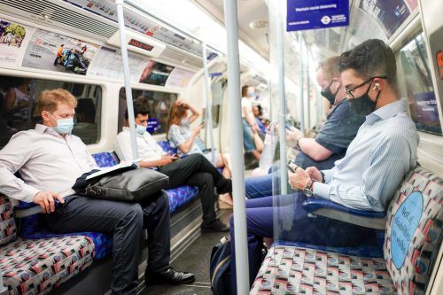 In der "Tube" gilt Maskenpflicht.