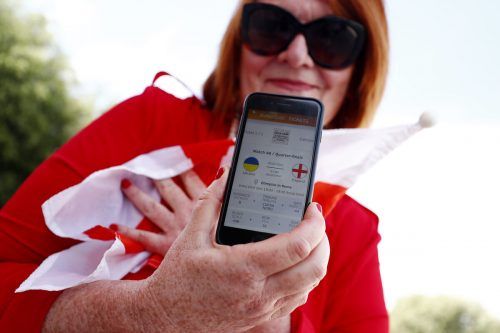Karten für Rom erhalten nur in Italien lebende englische Fans. ap