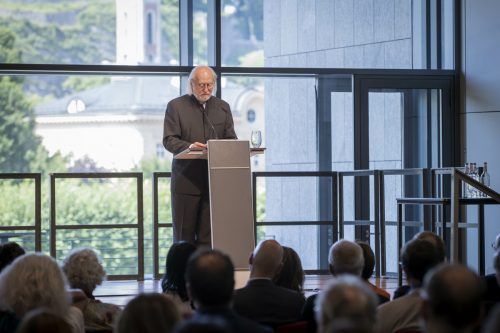 Krasznahorkai thematisiert den Verlust des Humanismus in der Gesellschaft. apa