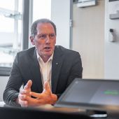 Mit Unterschriften gegen die Holzknappheit