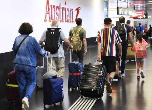 Neuregelung am Flughafen für Reiserückkehrer. APA, AFP
