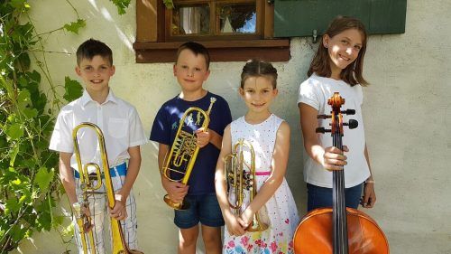 Prima-la-musica-Preisträger: Elias Schmid, Moritz Nowotny, Carina Schmid und Emely Schele.  bms