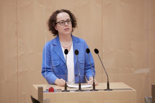 Schwarz-Fuchs stimmte nicht mit ihren Klubkollegen mit. Parlamentsdirektion/Topf