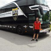 Altach-Fans zieren neuen Mannschaftsbus