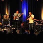 Musiklehrer jazzen im Kulturhaus