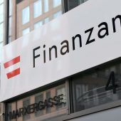 Finanz sucht Mitarbeiter