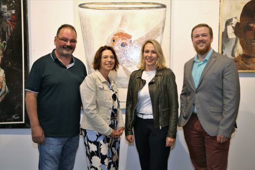 Zum First Opening kamen auch Gäste aus der Politik, wie beispielsweise Manfred Himmer, Gabriele Graf, Gudrun Petz-Bechter und Michael Nemetschke. Uysal