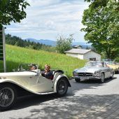 Oldtimer fahren für „Ma hilft“ von Bregenz nach Bludesch