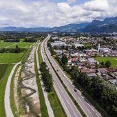Naturnahraum an der Autobahn