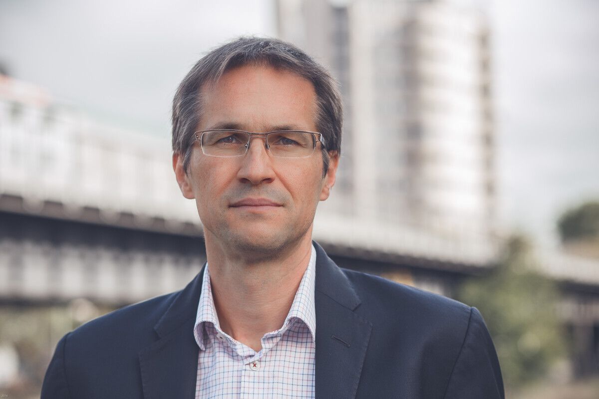 Migrationsforscher Gerald Knaus warnt vor einer Vermischung der Themen in der Migrations- und Asyldiskussion.⇒ Francesco Scarpa