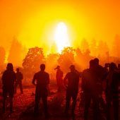 Erneut Evakuierungen auf Euböa – 870 Feuerwehrleute im Einsatz
