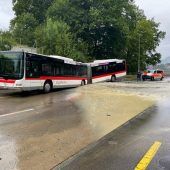 St. Gallen: Bus stürzt in ein Loch