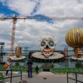 Dem Clownskopf geht es bald an den Kragen