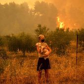 Verzweifelter Kampf gegen die Flammen