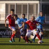 Titelverteidiger im Elferkrimi weiter