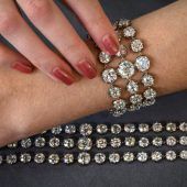 Marie-Antoinettes Diamant-­Armbänder unter dem Hammer
