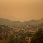 Waldbrand breitet sich weiter aus