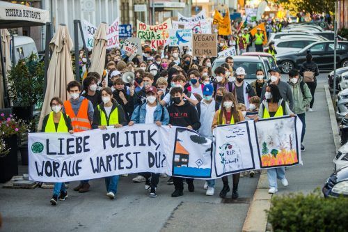 Der globale Klimastreik steht unter dem Motto "People not Profit". Auch in Bregenz werden heute wieder zahlreiche Demonstranten erwartet.  VN/Steurer