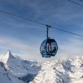 Mit der Seilbahn steil nach oben