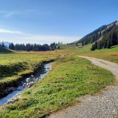 Große Rundwanderung über mehrere Alpen