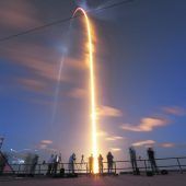 SpaceX bringt erstmals Touristen ins All