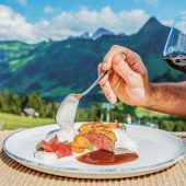 Rosa Lammrücken mit Trüffelkruste