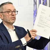 Kickl präsentierte Antikörpertest