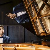 Weit über das klassische Repertoire hinaus