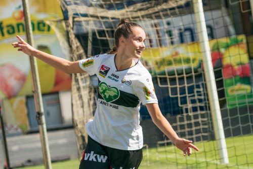 Mittelfeldspielerin Rieke Tietz feierte vor drei Tagen ihren 20. Geburtstag. VN-Stiplovsek