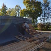 Halfpipe im Mösle wird skatefit gemacht