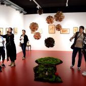 Intarsienkunst und Lichtinszenierung
