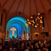 Chöre beschallen Hl.-Kreuzkirche