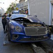 Vier Menschen in Gastgarten verletzt